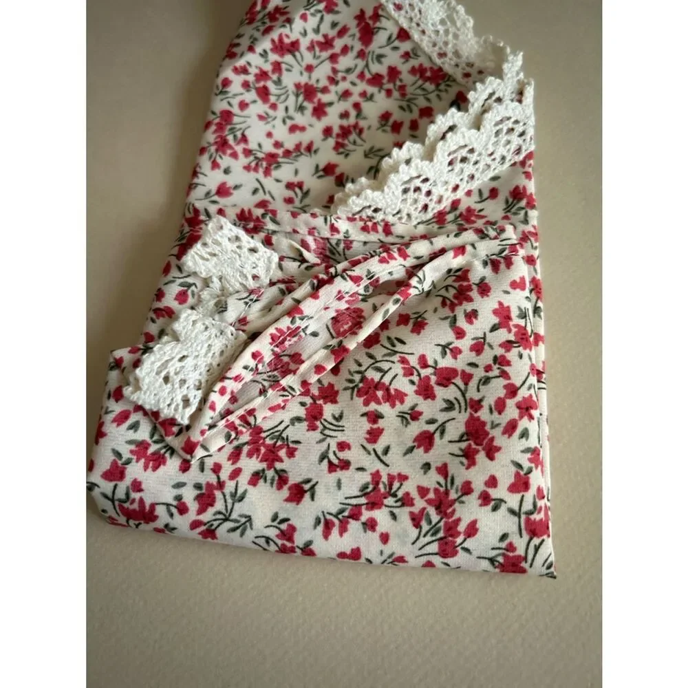 Floral Lace-Trim Bandana Scarf in Cream and Red - Picture 6 of 7